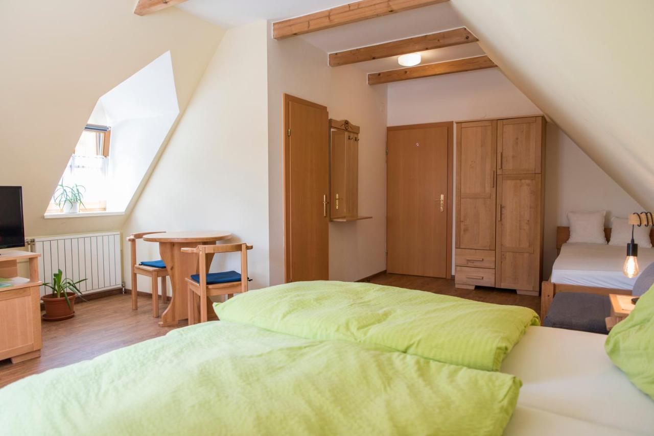 Heurigengasthof Prinz Krumau am Kamp エクステリア 写真